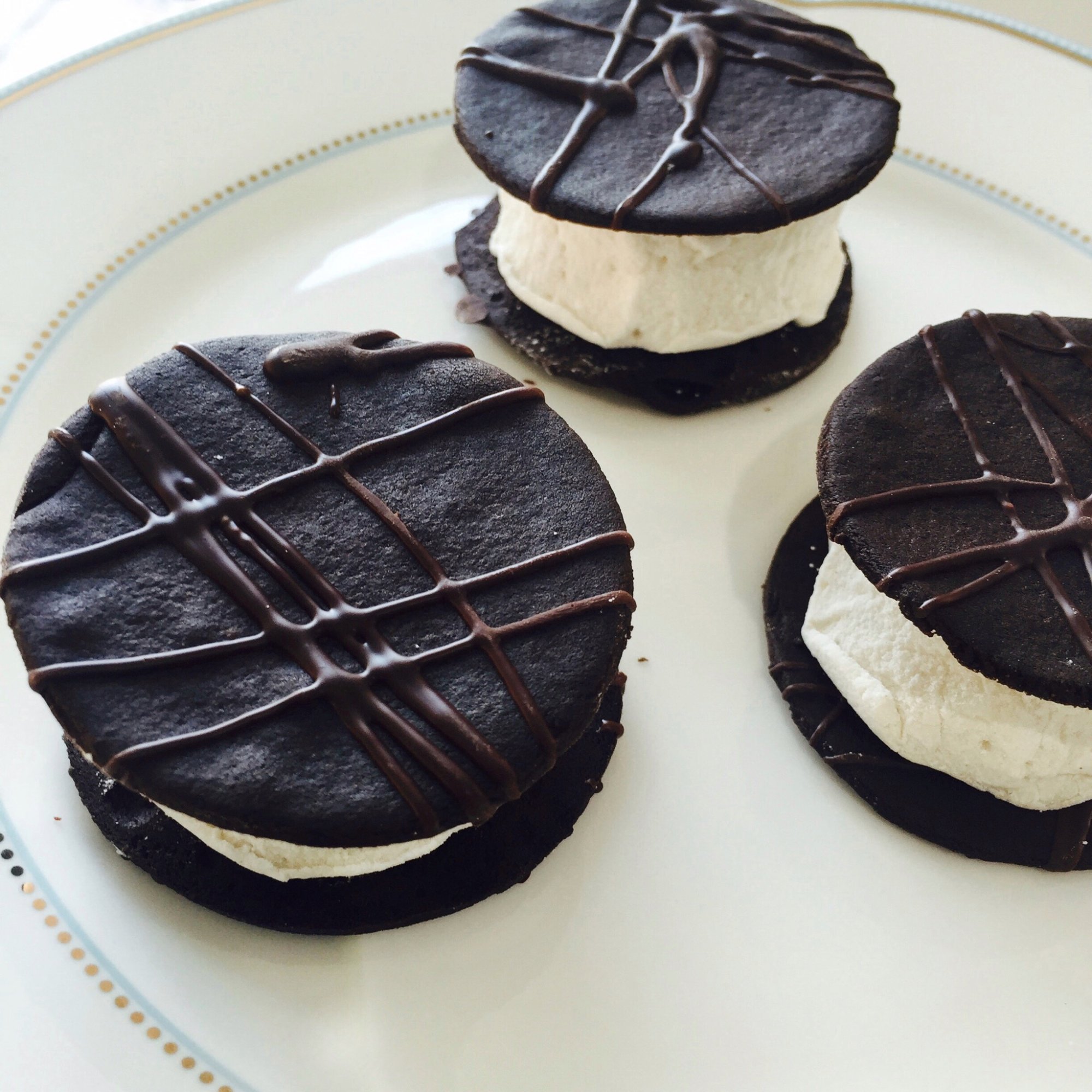 Galaxy dark chocolate bar